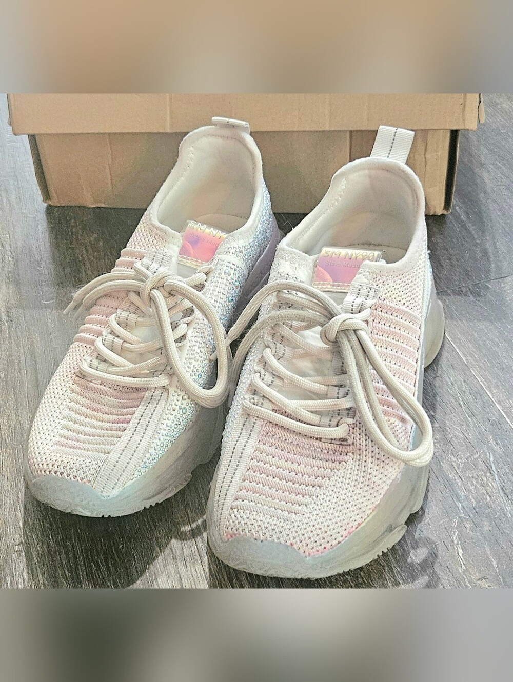Steve Madden Kids Maxima Rhinestone Sneakers Size 4 with Box